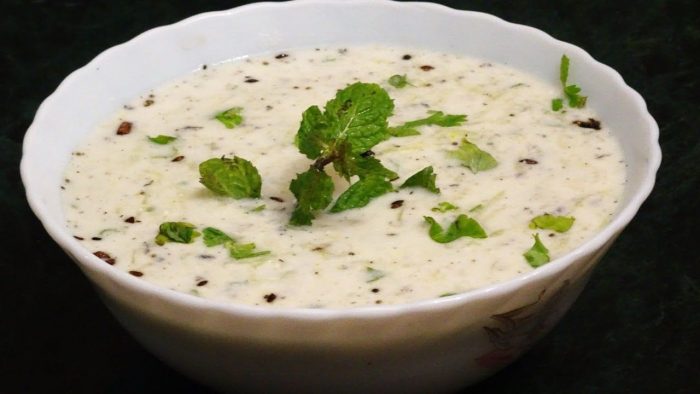 Sabes cómo preparar Khira Raita (salsa de pepino)?